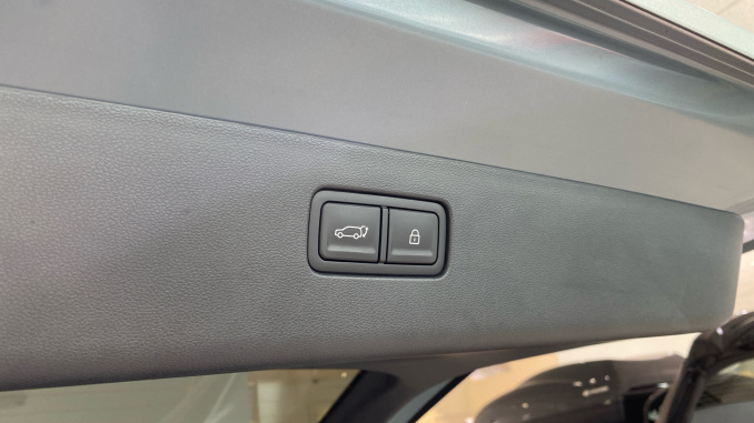Hyundai IONIQ 9 226kW Calligraphy 110kWh 5dr AWD Auto Electric Estate - Image 28